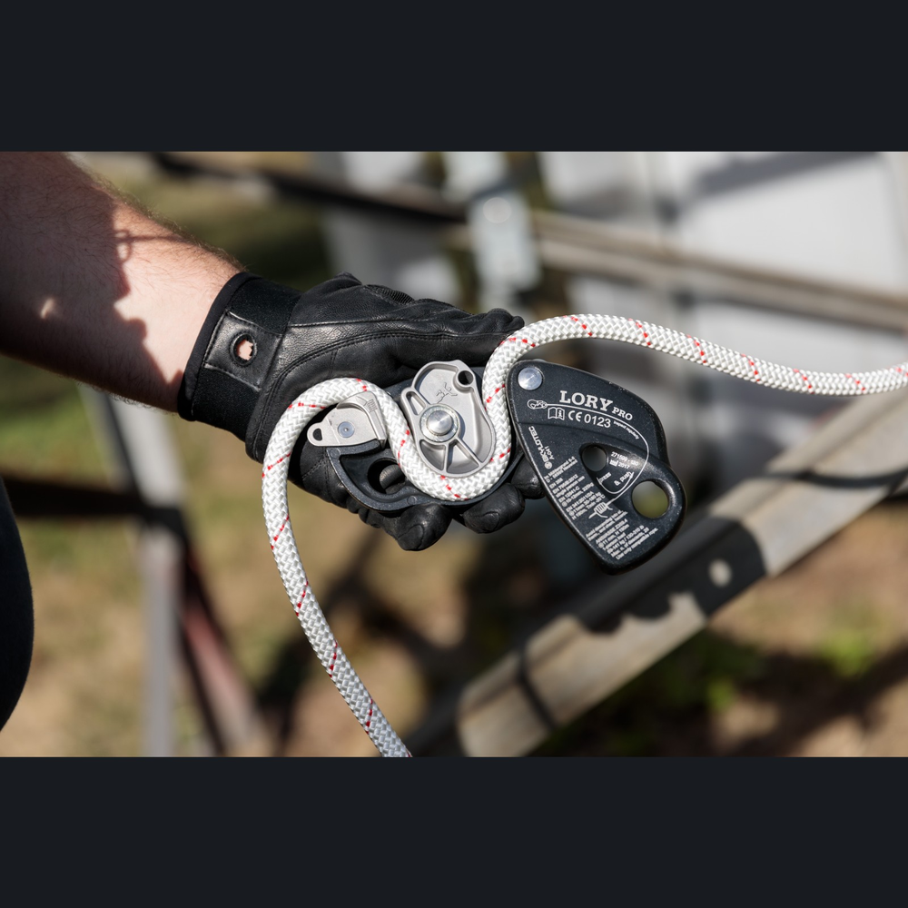 Lory Pro Descender Skylotec in use | © Skylotec