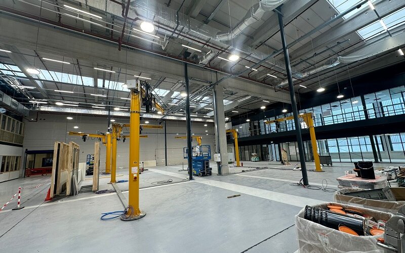 Mennens levert en monteert met succes 10 kolomzwenkkranen voor EPCOR