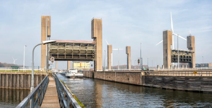 Vernieuwing van de Kreekraksluizen: Een trots project van Mennens